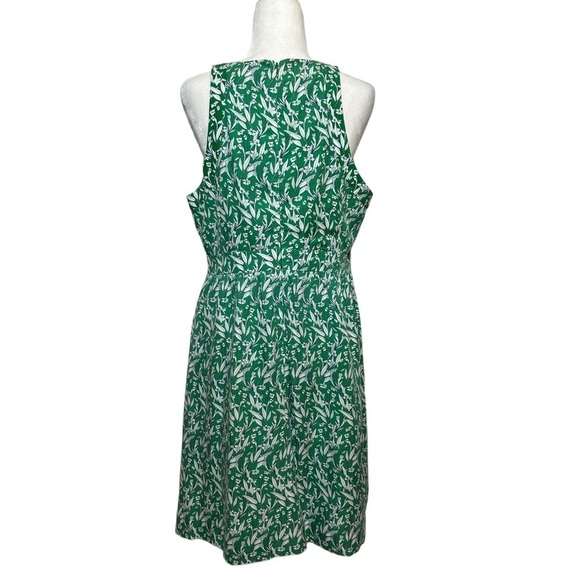 J Crew Factory Fit and Flare Kelly Green with White Flower Sleeveless Size 12 - Picture 2 of 10
